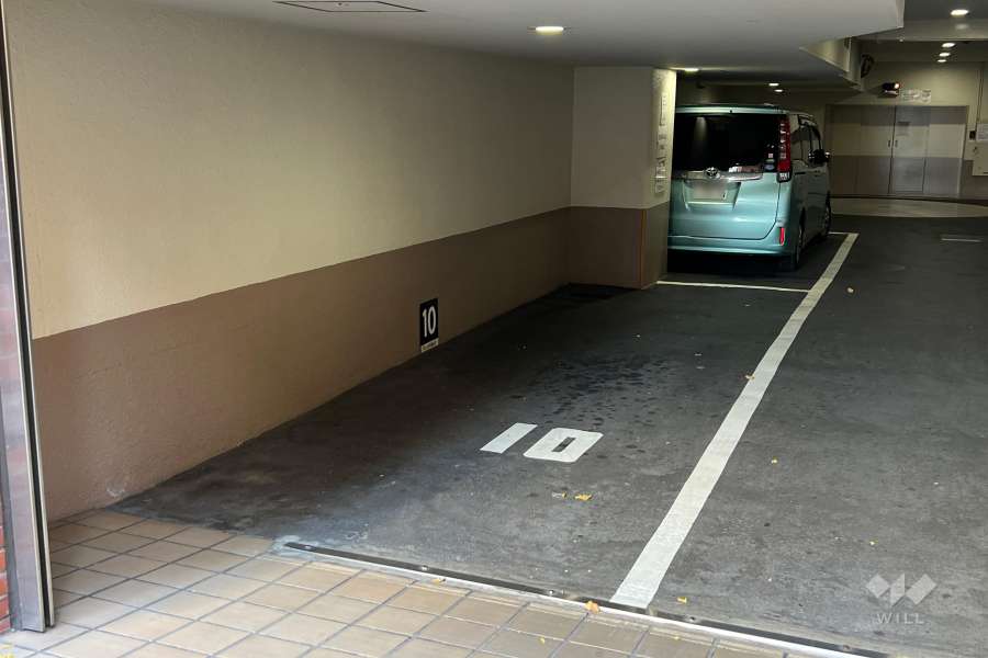 敷地内駐車場（屋内平面式）