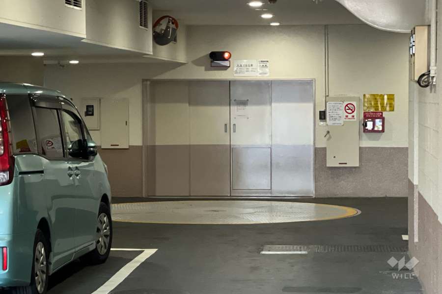 敷地内駐車場（屋内機械式）