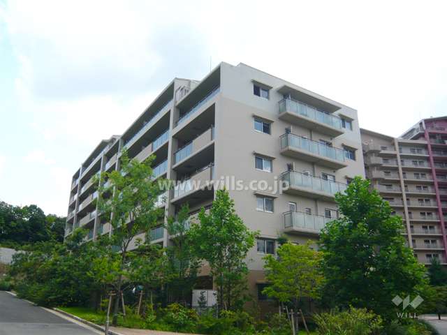 花咲く丘の街F棟の外観（北東側から）