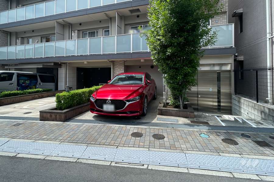 敷地内駐車場（屋外平面式）