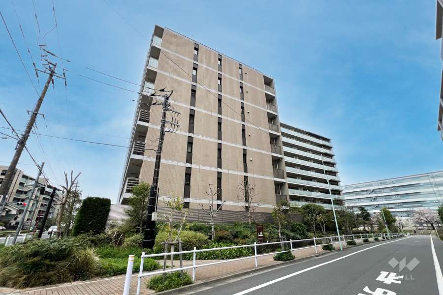 パークホームズ板橋蓮根二番街の外観（東側から）