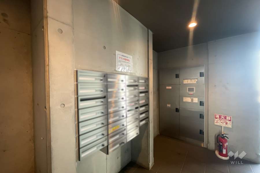 宅配ボックスと共用ポスト