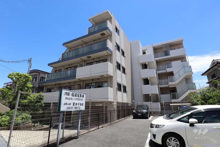 パレステージ成増の外観（西側から）