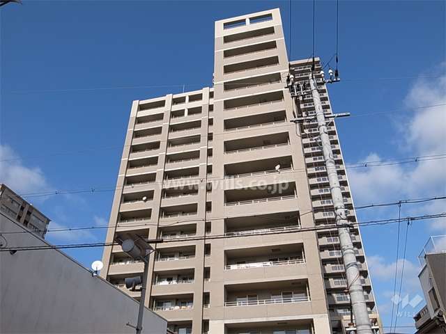 ロイヤル西宮駅前アイシスの外観（南側から）
