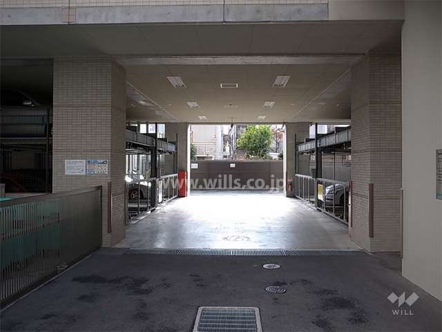 敷地内駐車場（屋内機械式）