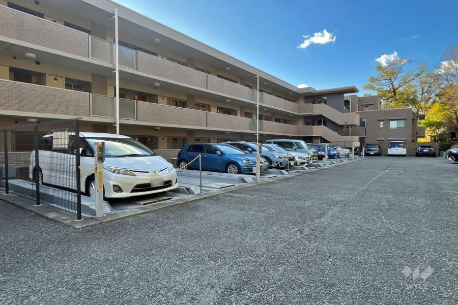敷地内駐車場（屋外機械式）