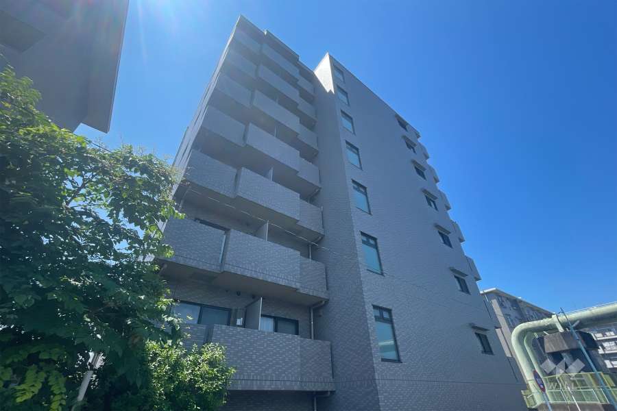 ルーブル高島平の外観（北東側から）