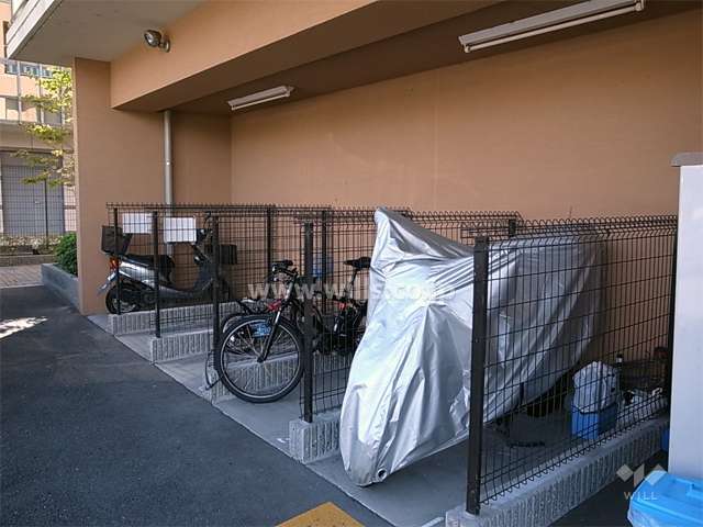 バイク置き場
