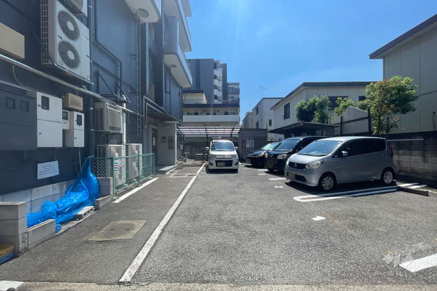 敷地内駐車場（屋外平面式）