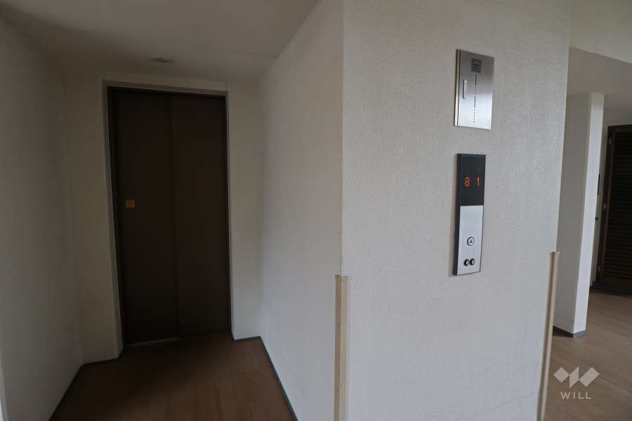 共用のエレベーター