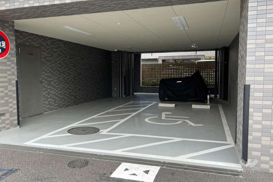 敷地内駐車場（屋内平面式）