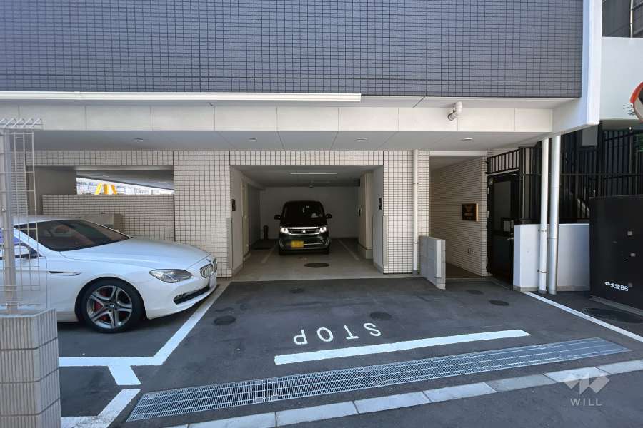 駐車場の出入り口