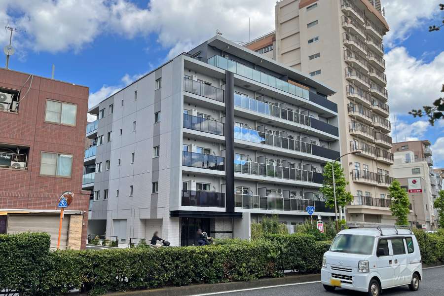 パレステージ赤塚の外観（南西側から）