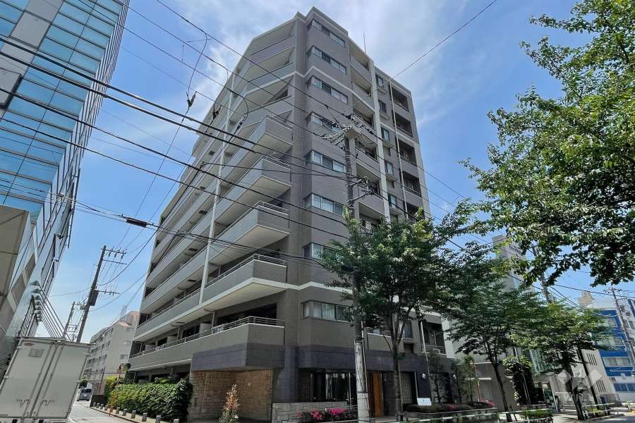 クレアホームズ滝野川の外観（東側から）