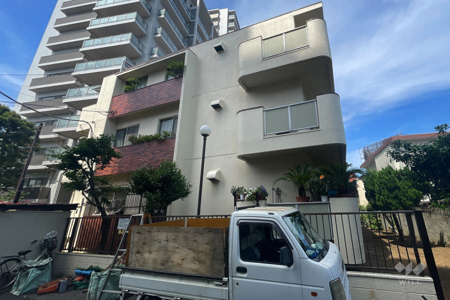 コーラルハイツ滝野川の外観（南東側から）