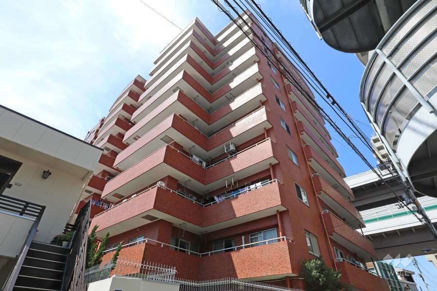 トーア滝野川マンションの外観（南側から）