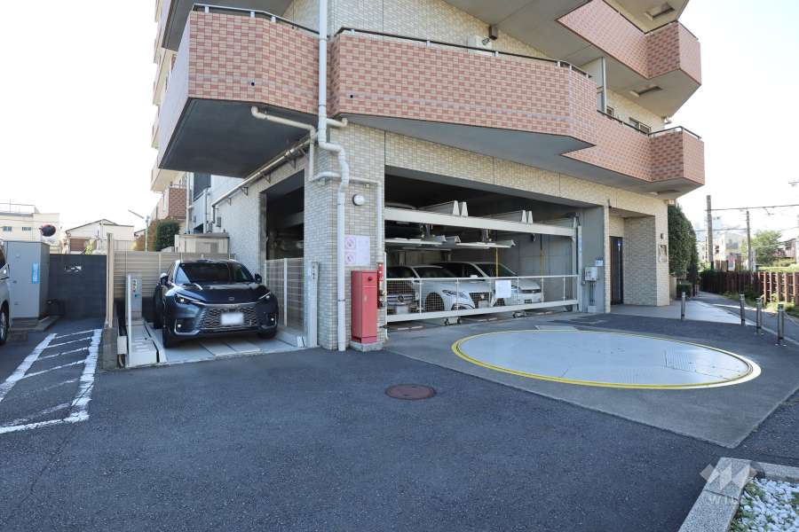 敷地内駐車場（屋内機械式）