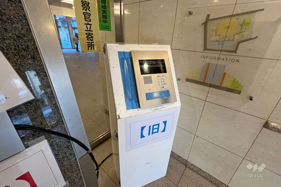 エントランスはオートロック付きです。