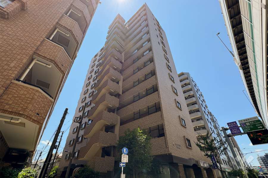 マンションアクロス西巣鴨の外観（北側から）
