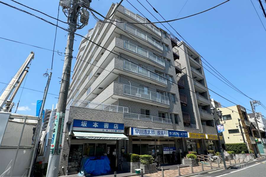 ライオンズステーションプラザ板橋滝野川の外観（東側から）
