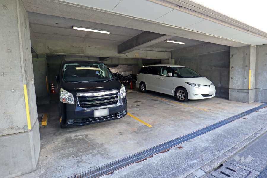 敷地内駐車場（屋内平面式）