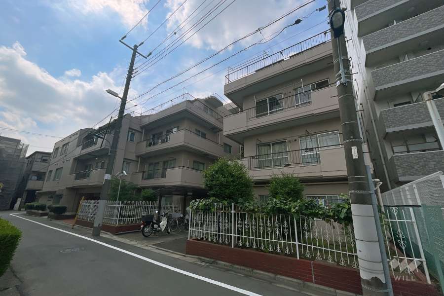 ライオンズマンション荒川遊園の外観（北西側から）