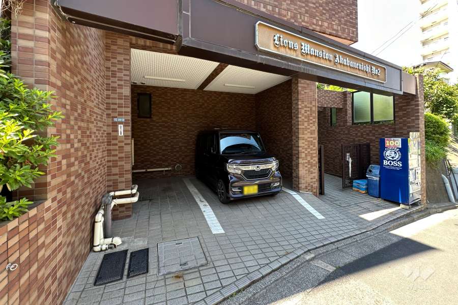 敷地内駐車場（屋内平面式）　
