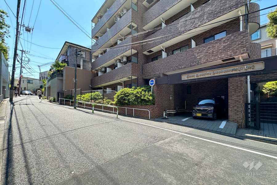 敷地南東側の前面道路　