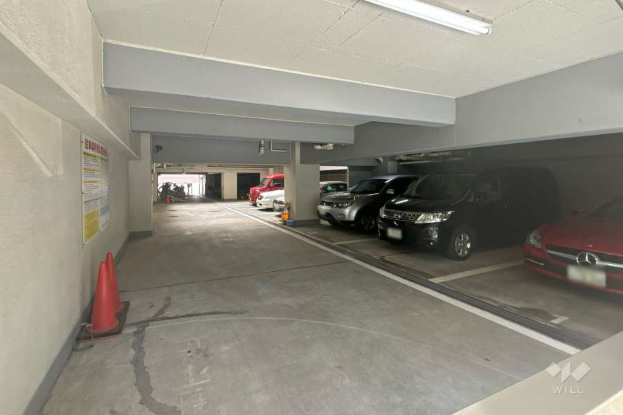 敷地内駐車場（屋内平面式）