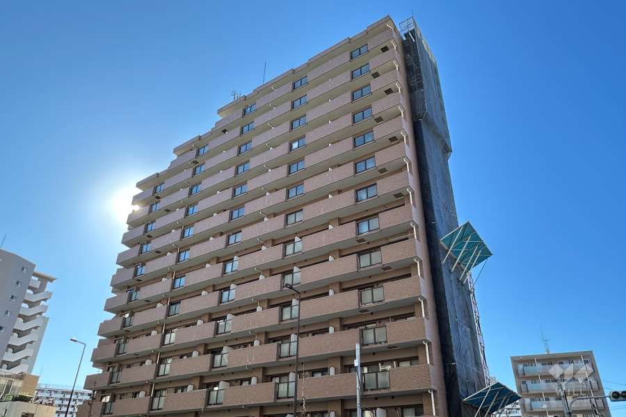 朝日シティパリオ王子神谷の外観（北東側から）