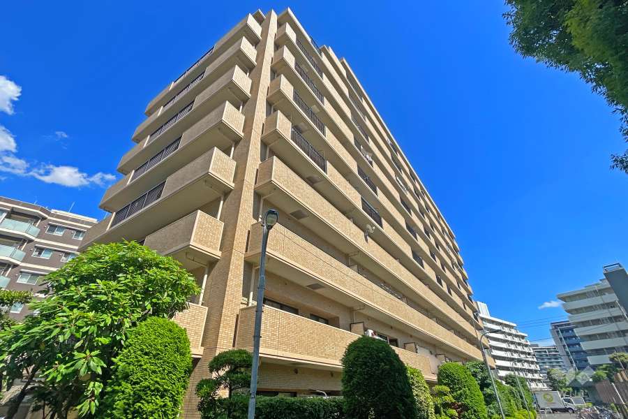 モアクレスト赤羽公園サンジェルムの外観（北西側から）