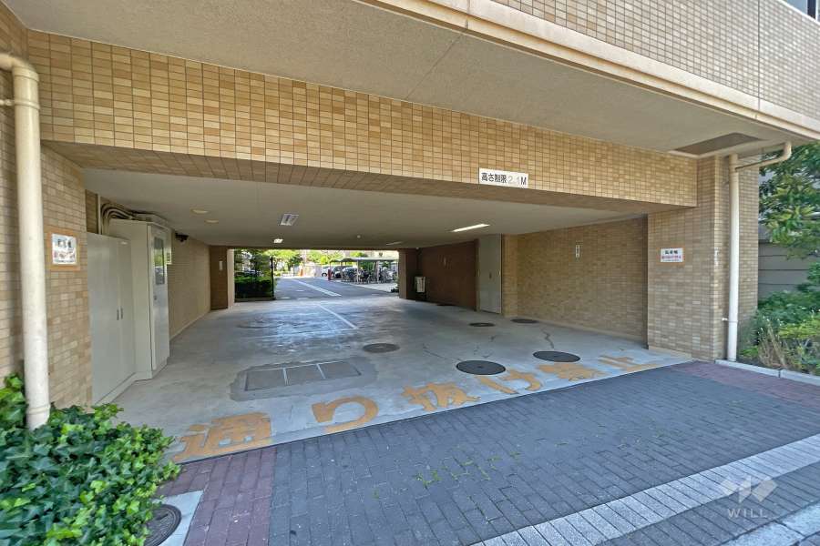 駐車場の出入り口