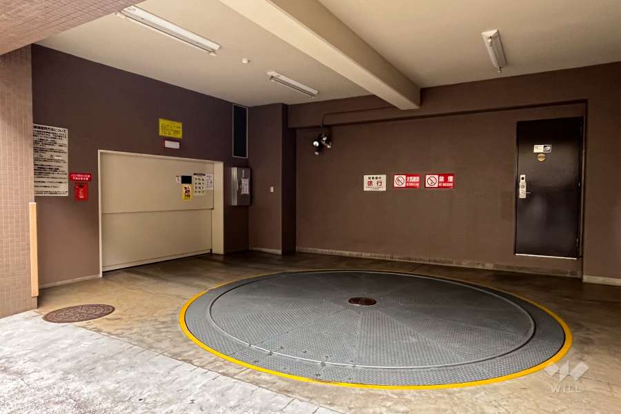 敷地内駐車場（屋内機械式）
