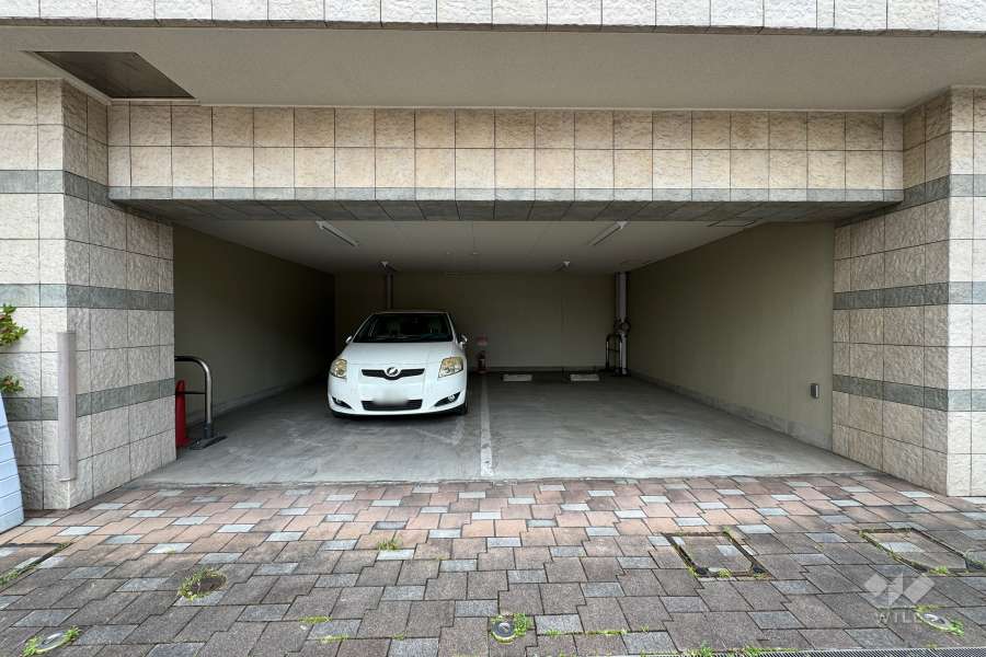 敷地内駐車場（屋内平面式）　