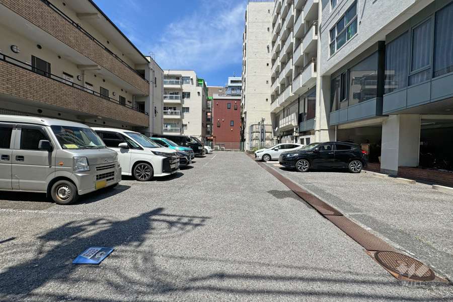 敷地内駐車場（屋外平面式）