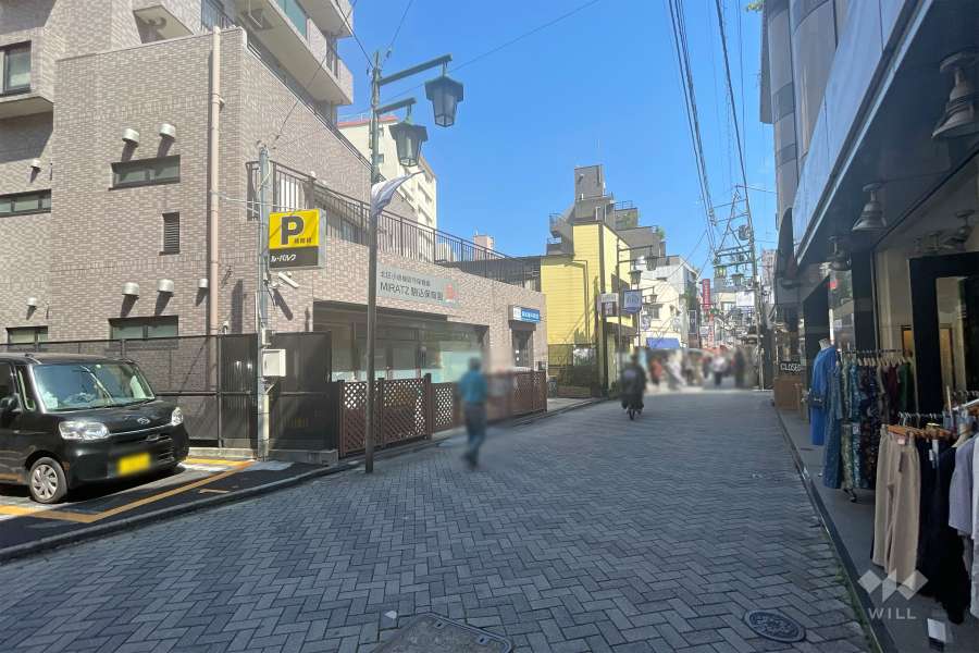 敷地南西側の前面道路