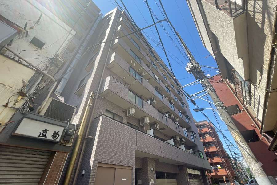 藤和シティホームズ駒込駅前の外観（南側から）