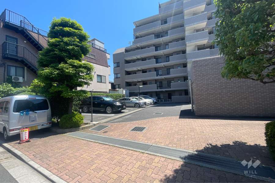 敷地内駐車場（屋外平面式）