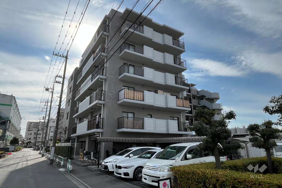 コスモ浮間舟渡プレサージュの外観（北東側から）