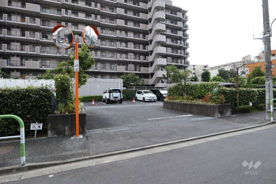 駐車場の出入り口