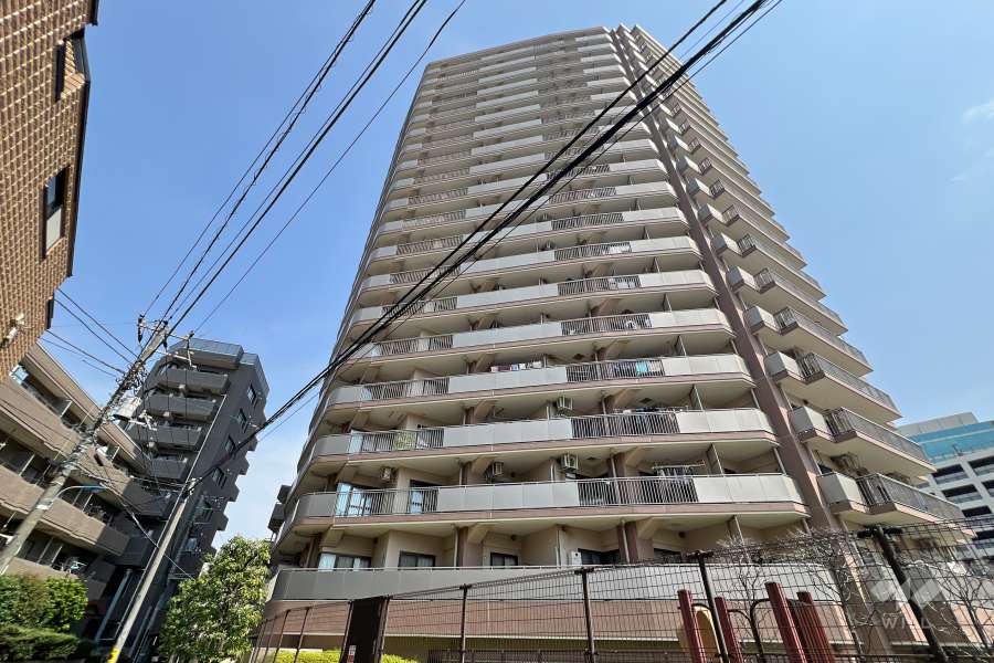 ライオンズタワー赤羽の外観（南西側から）