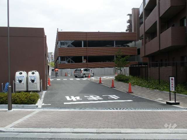 駐車場入口