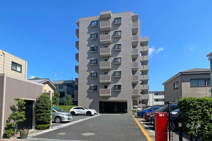 レックスハイム赤羽の外観（南東側から）