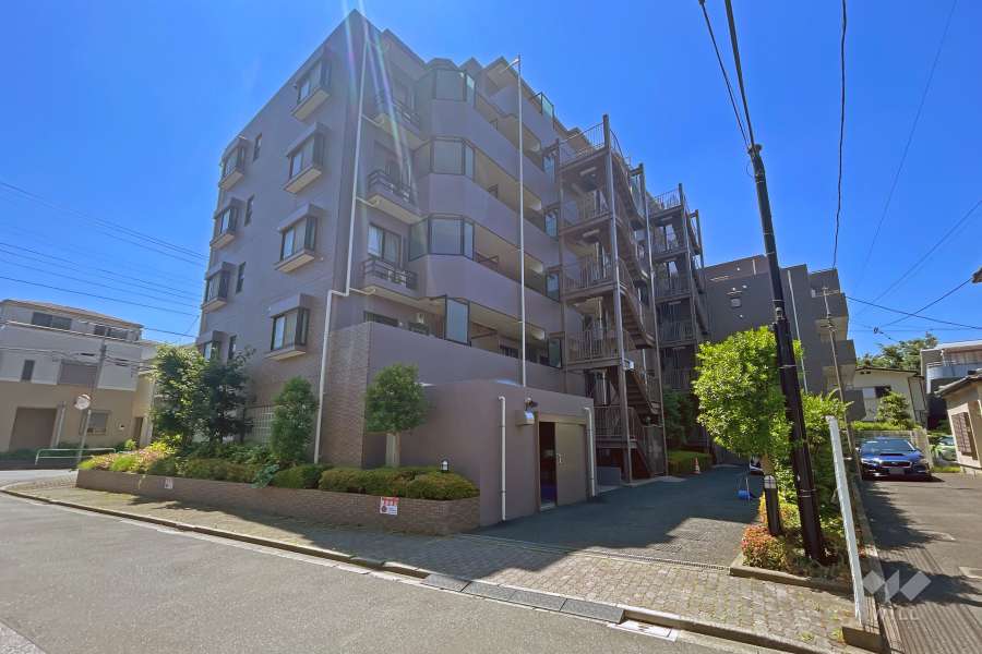 浮間公園ダイカンプラザの外観（北西側から）