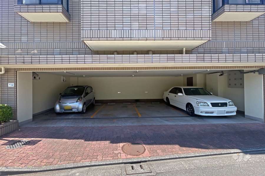 敷地内駐車場（屋内平面式）