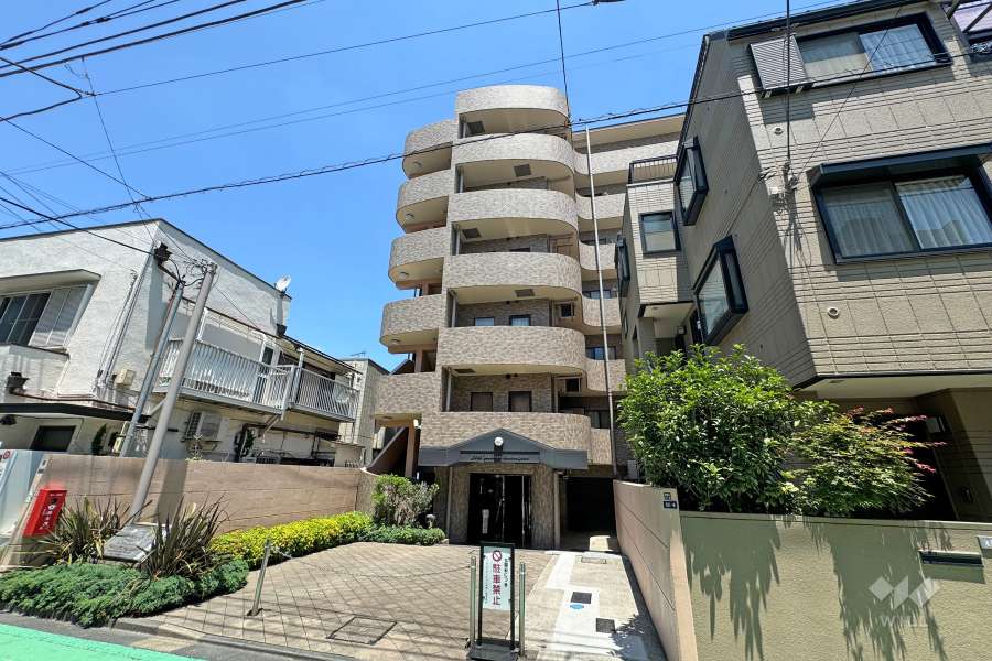 ライオンズマンション滝野川の外観（南西側から）