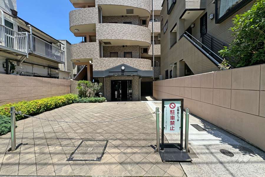 エントランスアプローチ