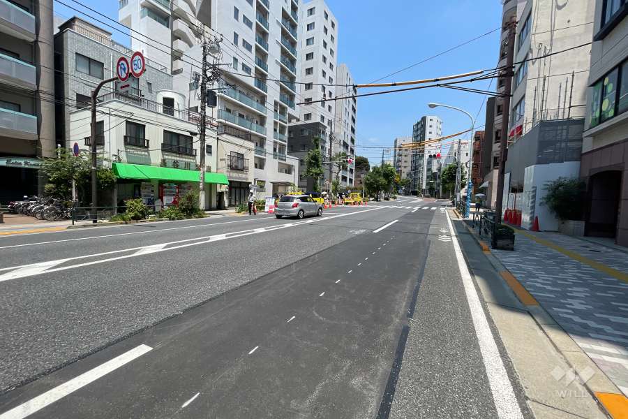 敷地東側の前面道路　