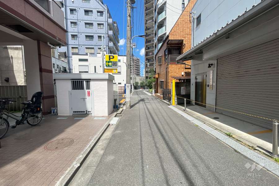 敷地南東側の前面道路