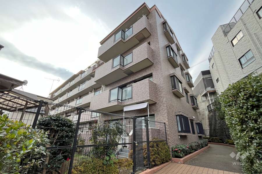 日神パレステージ赤羽台の外観（北東側から）